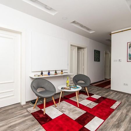 Modern Apartment In The Heart Of The City Center! Saraievo Exterior foto